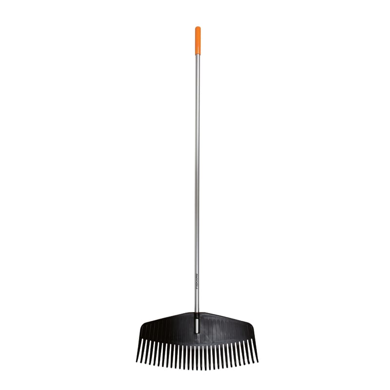 Fiskars 1068952 67 in. 29 Tine Poly Leaf Rake Aluminum Handle